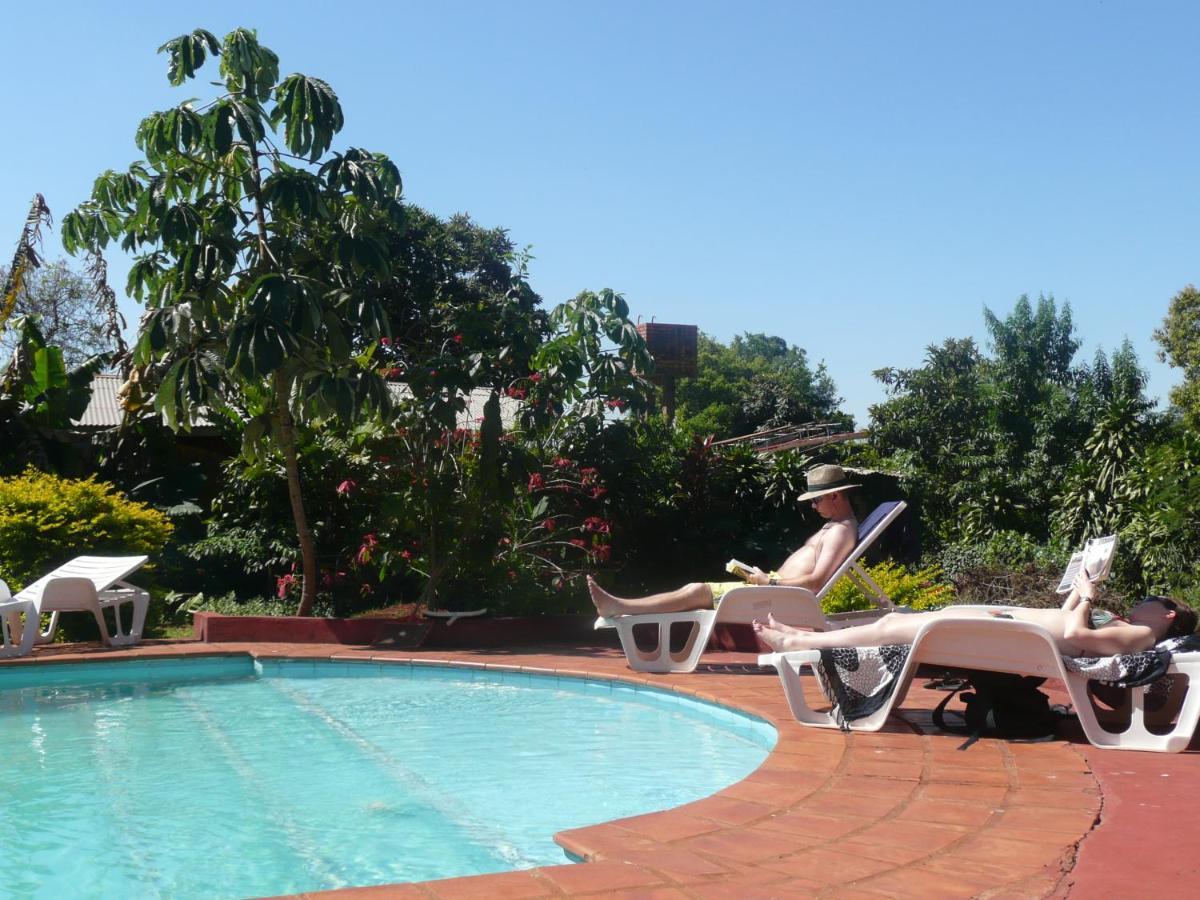 Hostel Residencial Uno Puerto Iguazú Exterior foto